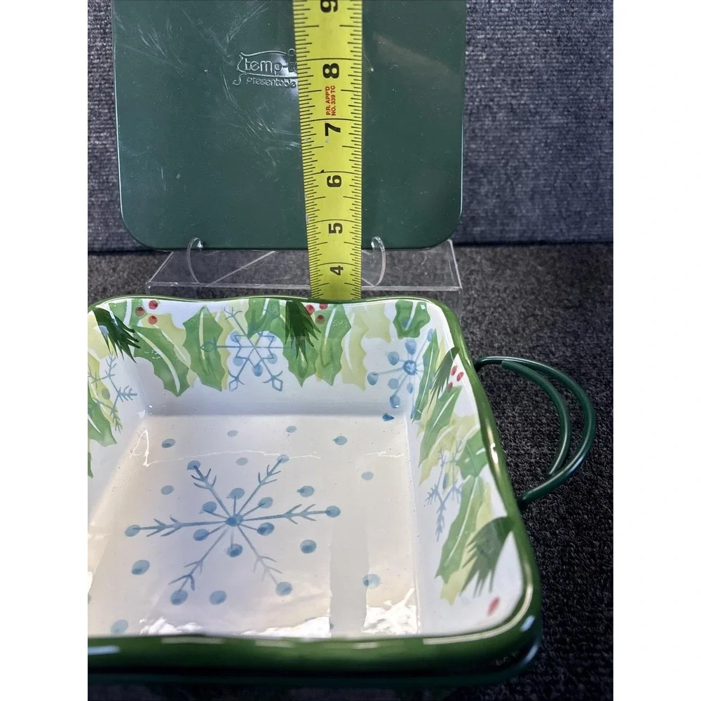 Temp-Tations By Tara~Hometown Christmas~3PC Baker/Tray & Lid 8